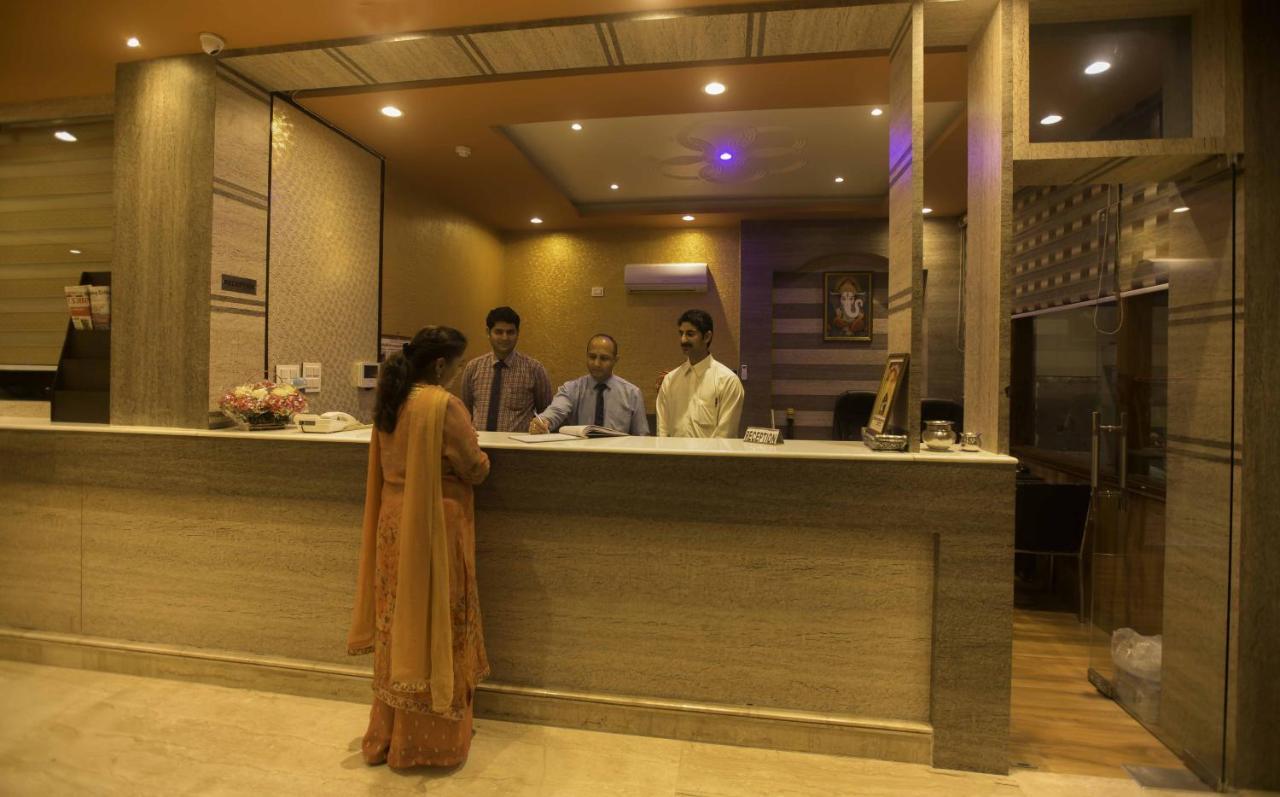 Hotel Kings Regency Drang Exterior foto