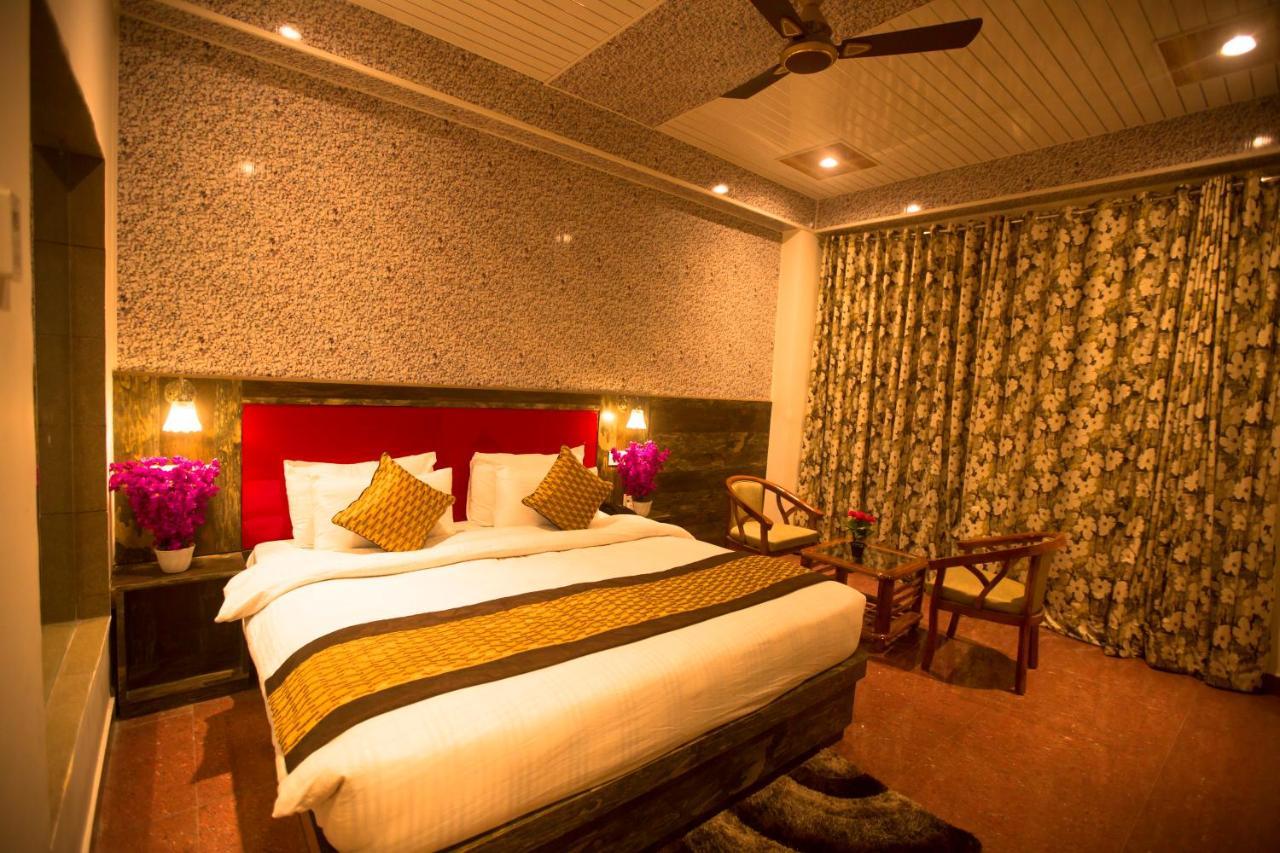 Hotel Kings Regency Drang Exterior foto